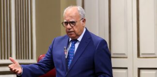 Curbelo apremia a Sanidad a agilizar las inversiones pendientes en La Gomera y así garantizar su ejecución en 2027