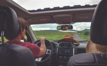 Seguro de coche y conducción compartida: cómo proteger correctamente un vehículo que utilizan varias personas