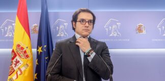 Vox habla ya abiertamente de avanzar en la privatización de las pensiones si gobierna con el PP: «Es un sistema zombi. Lo han quebrado»